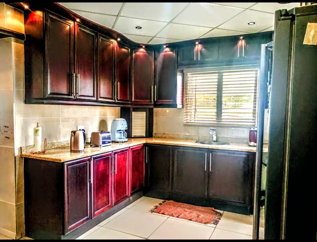 4 BEDROOM HOUSE FOR SALE IN ESCOMBE
